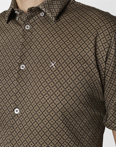 Clean Cut Copenhagen - Clean Formal AOP Stretch Skjorte - Brown